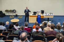 Political Conf Keynote Garvie 2 2058 (Large)